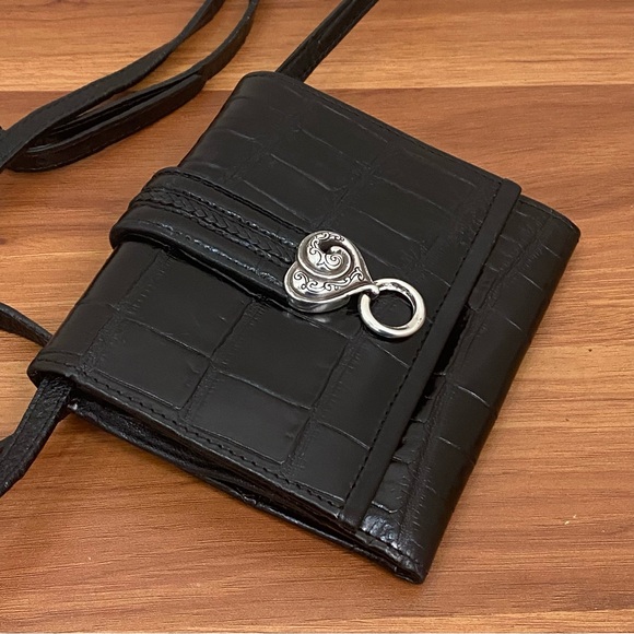 Vintage BRIGHTON Black Leather Silver Heart Crossbody Wallet W/ Removable Strap - Picture 6 of 16